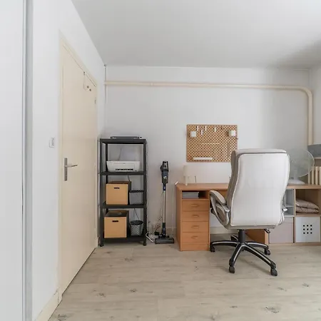 Le Dejoux - Avec Terrasse En Centre *