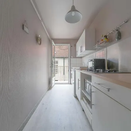 Le Dejoux - Avec Terrasse En Centre Appartement *